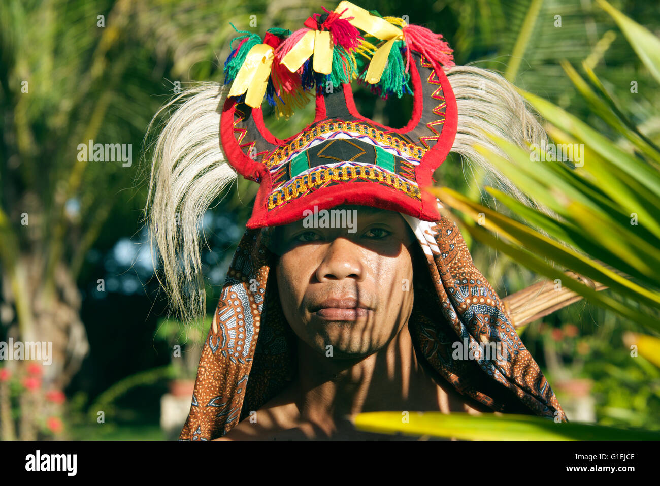 Porträt tribal Tänzerin Kostüm Flores Indonesien Stockfoto