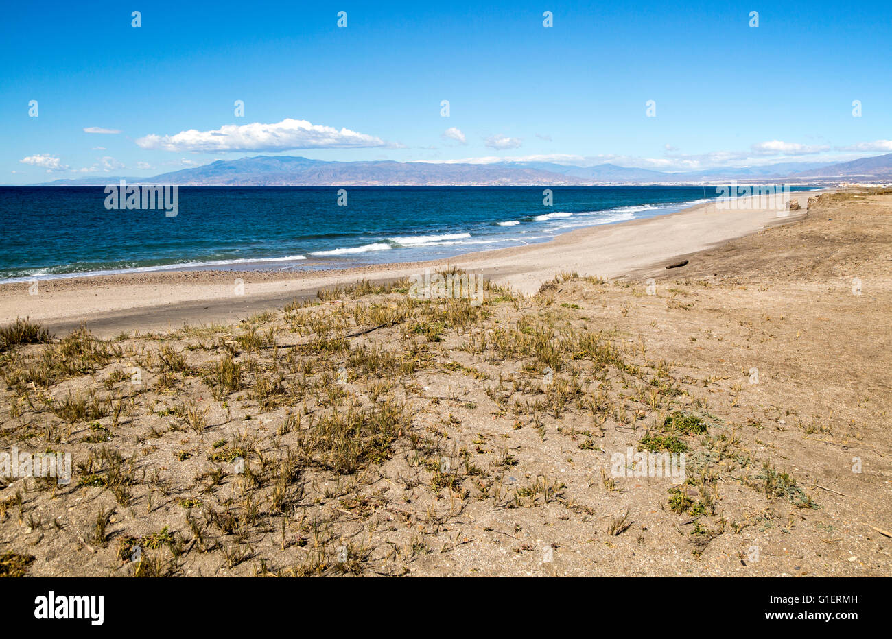 Der Strand La Almadraba de Monteleva, Cabo de Gata-Nijar, Almeria, Spanien Stockfoto