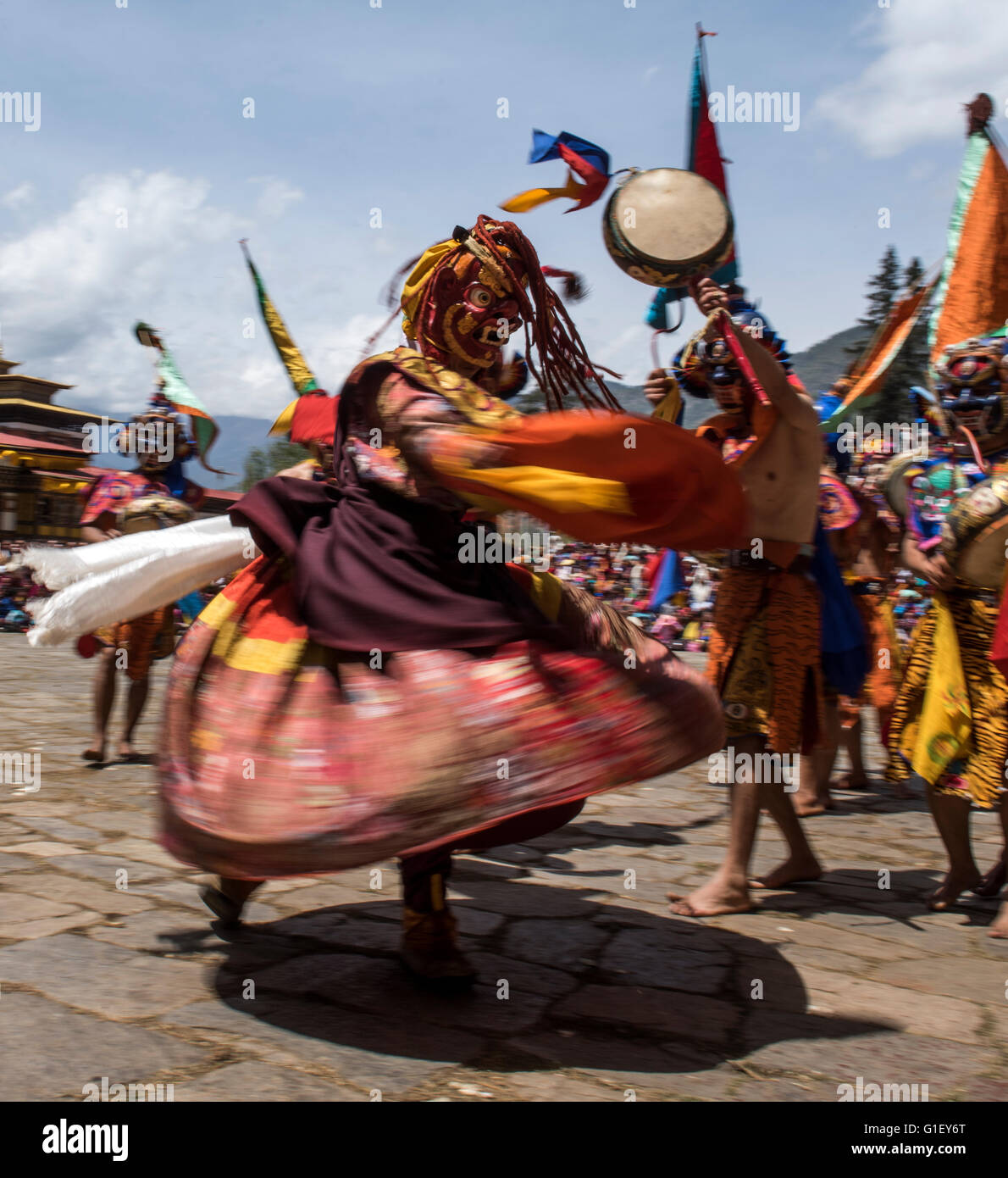 Tanz der furchterregenden Gottheiten (Tungam) auf religiöse Festival Paro Bhutan Stockfoto