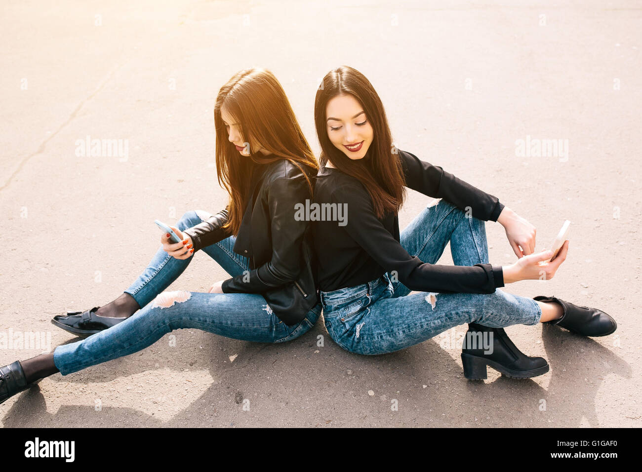 Zwei junge Erwachsene Mädchen Stockfoto