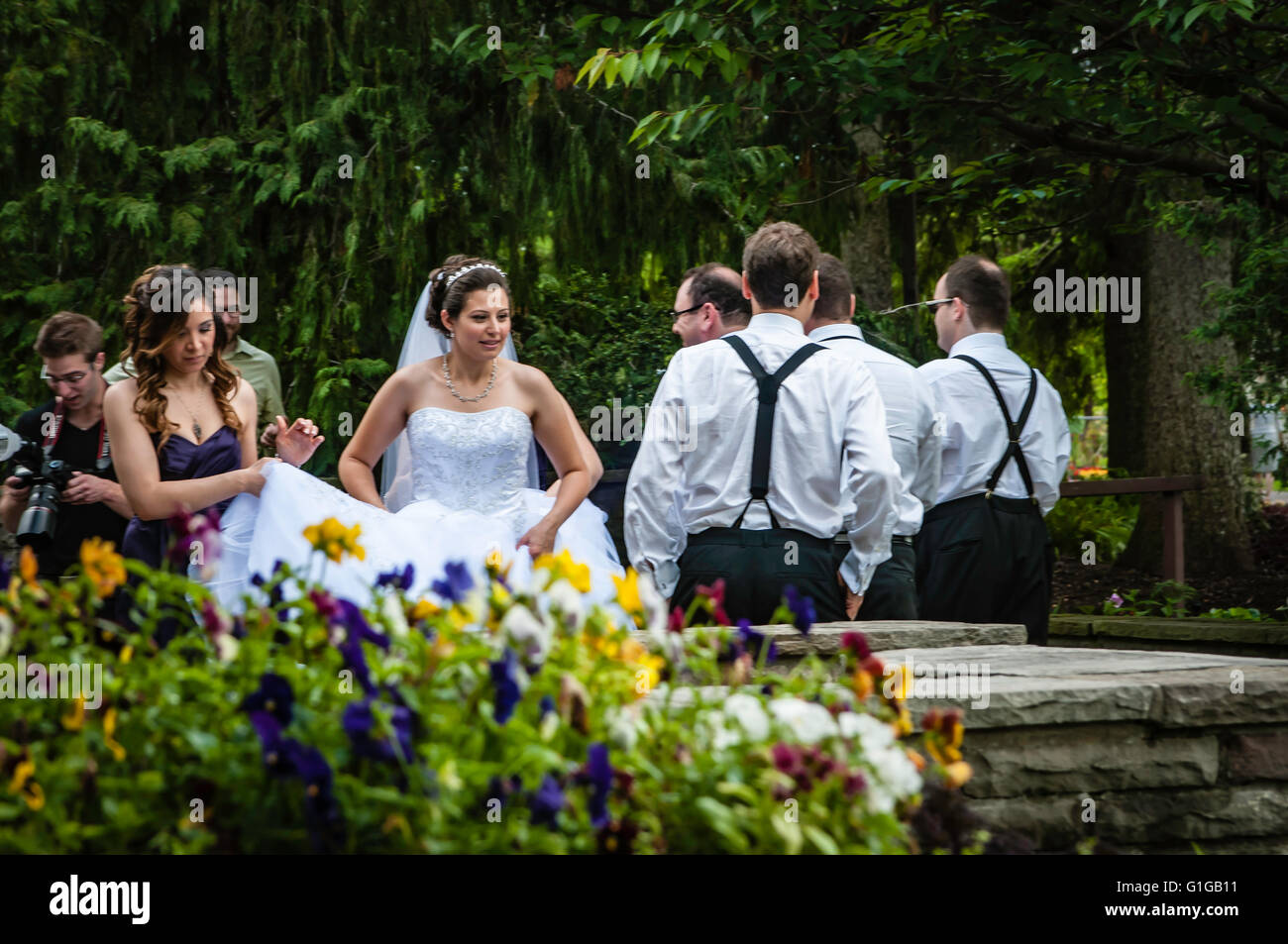 Hochzeitsfeier organisiert für Fotos. Stockfoto