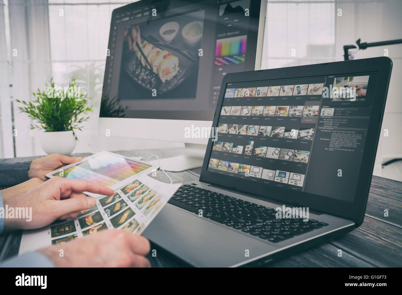 Fotograf Kamera Editor Monitor Design Laptop Foto Bildschirm Fotografie - Bild Stockfoto