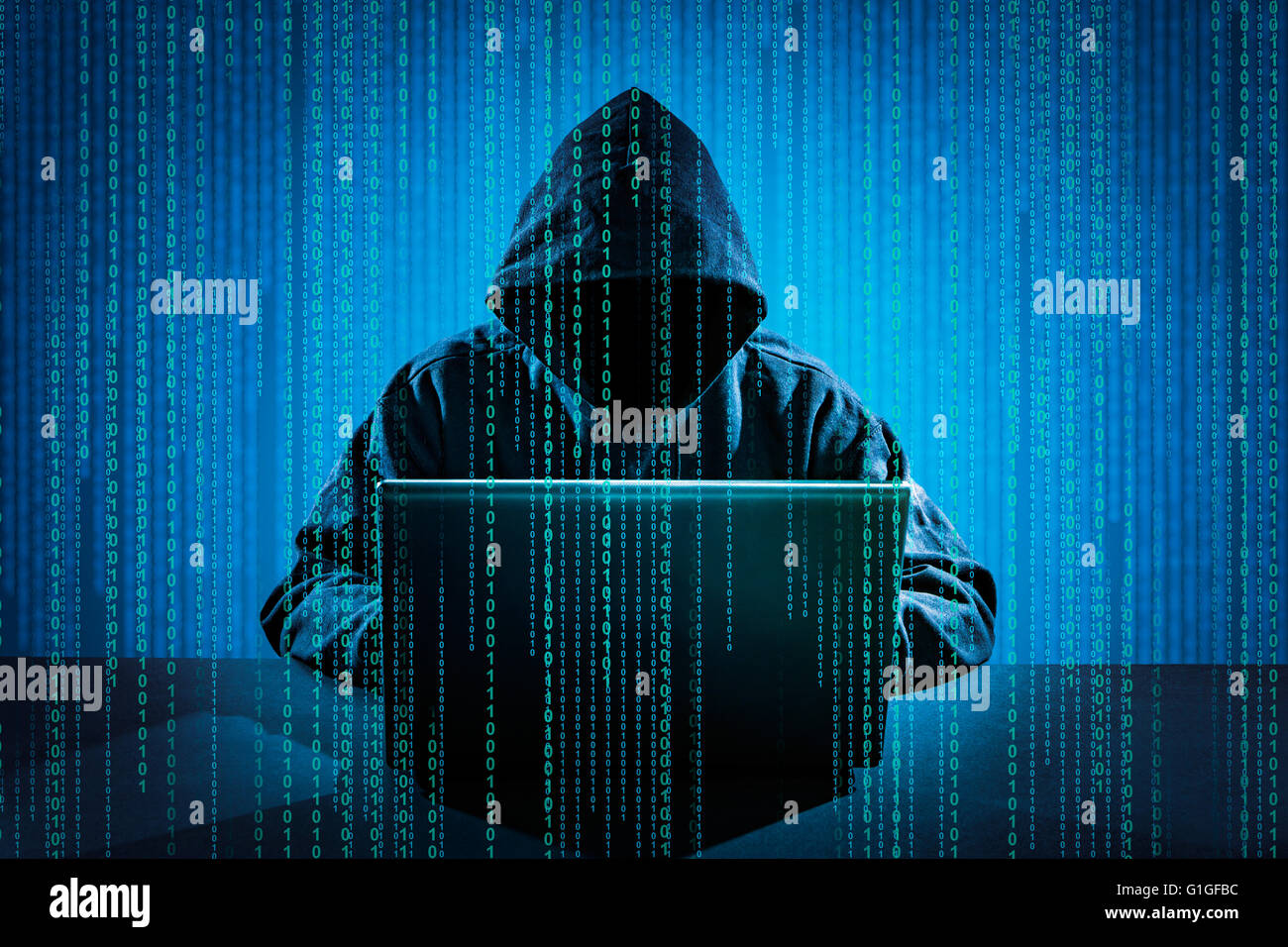 Hacker mit Laptop. Hacker im Internet. Stockfoto