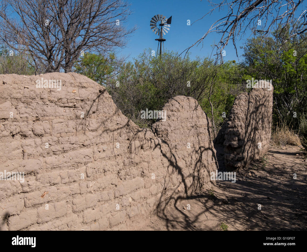 Adobe-Haus bleibt, Sam Nail Ranch, Ross Maxwell Scenic Drive, Big Bend Nationalpark, Texas. Stockfoto