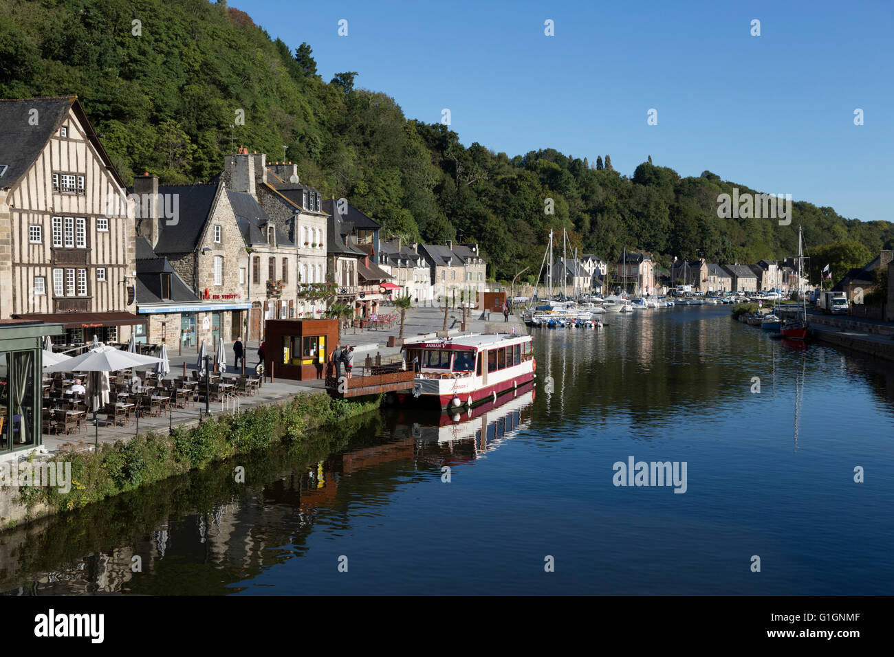 Der Hafen und der Fluss Rance, Dinan, Côtes d ' Armor, Bretagne, Frankreich Stockfoto
