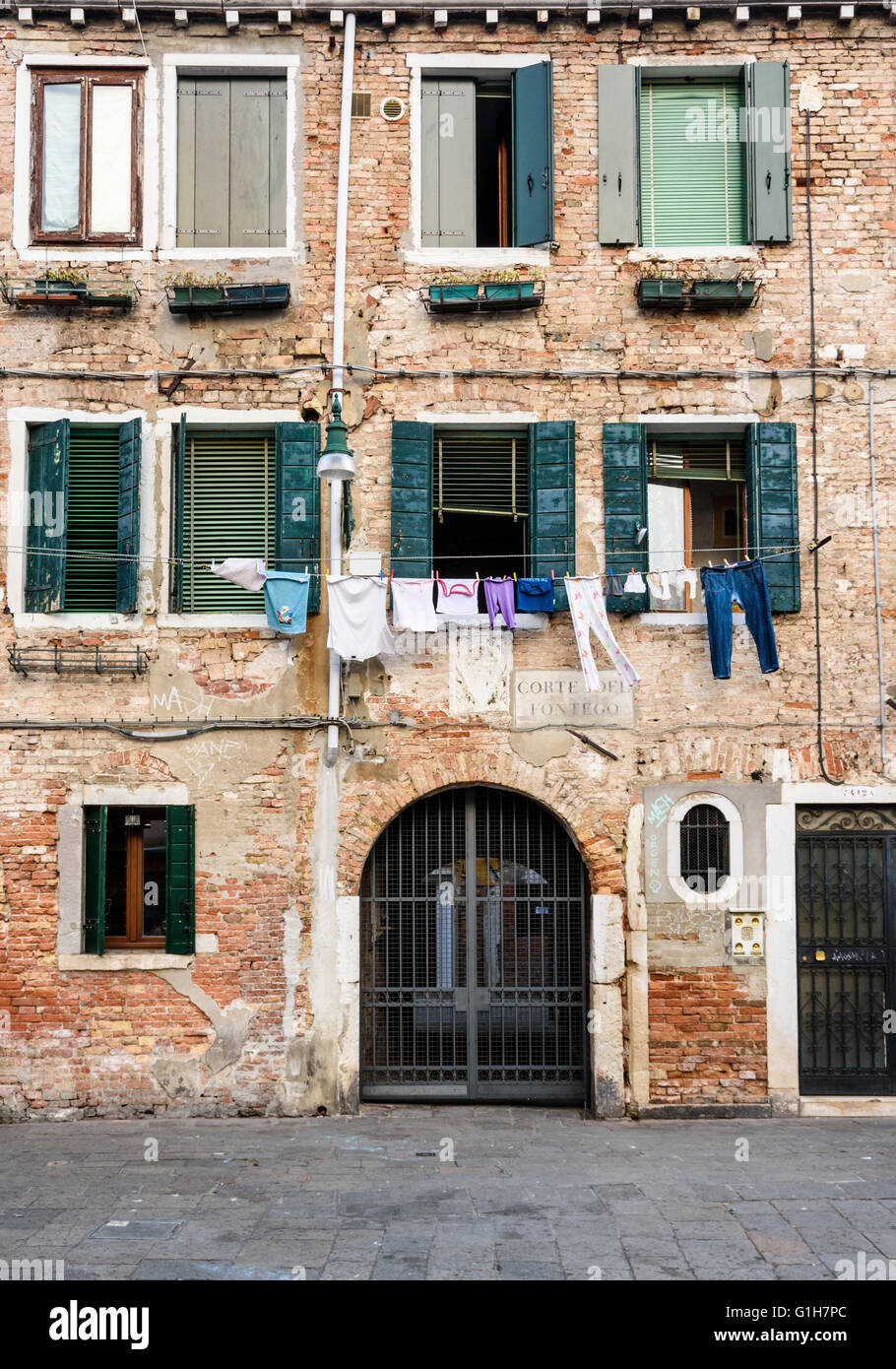 Altbauten der Corte del Fontego, Campo Santa Margherita, Dorsoduro, Venedig, Italien Stockfoto