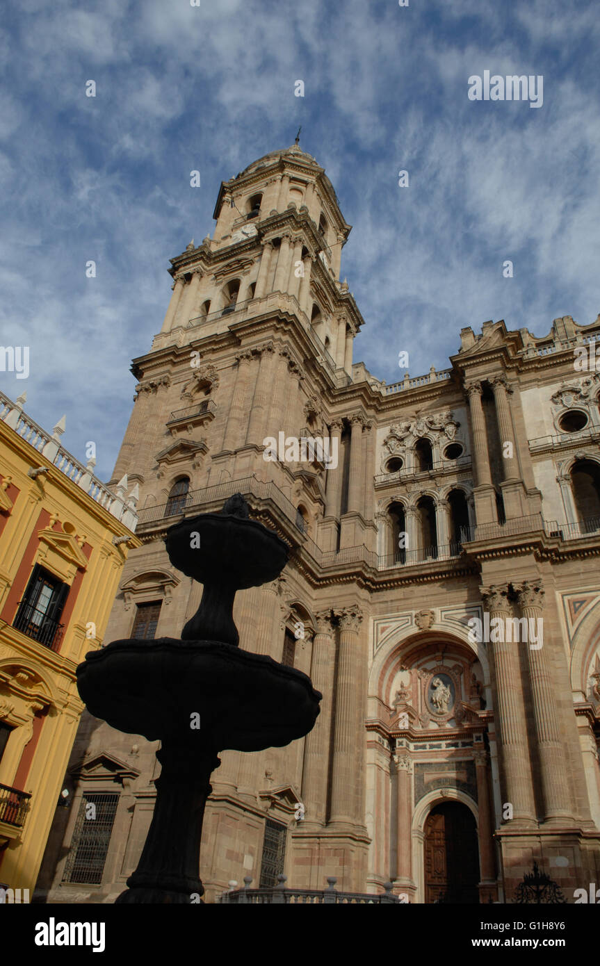 Die Kathedrale der Menschwerdung und der Dom-Museum. Oft als "La Manquita" Bedeutung "einarmige Dame", Malaga, Kosten Stockfoto