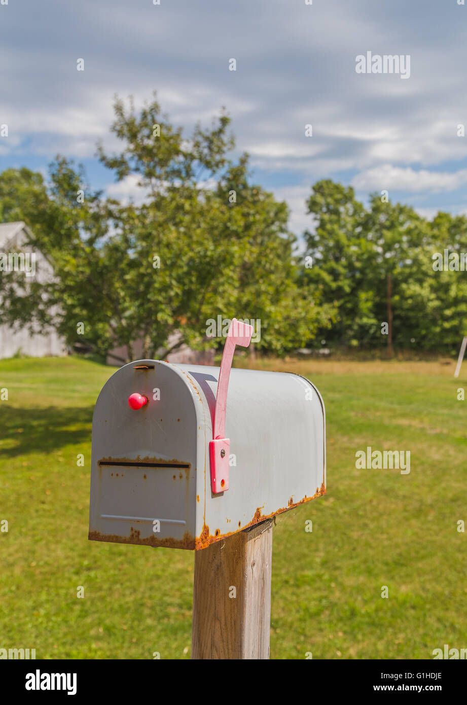 Lieferung in Kanada, der die rote Fahne auf die Angabe der e-Mail-Box. Stockfoto