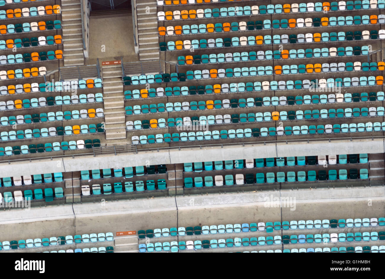 Stadionbestuhlung angesehen vom Dach, Moses Mabhida Stadium in Durban, KwaZulu Natal, Südafrika. Stockfoto