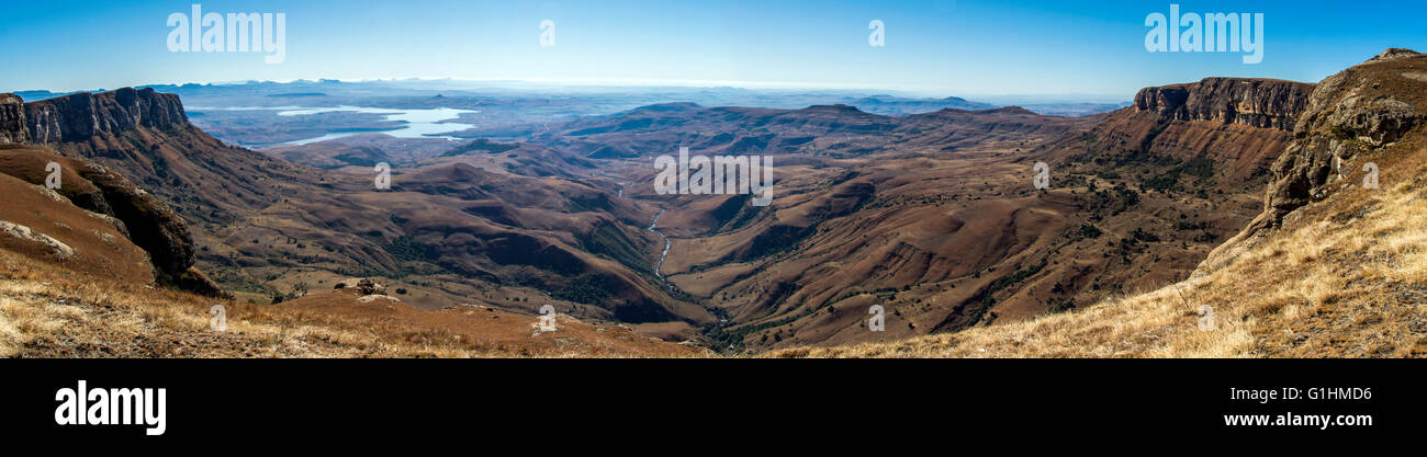 Panoramablick von der Spitze, Drakensberge, KwaZulu Natal, Südafrika Stockfoto