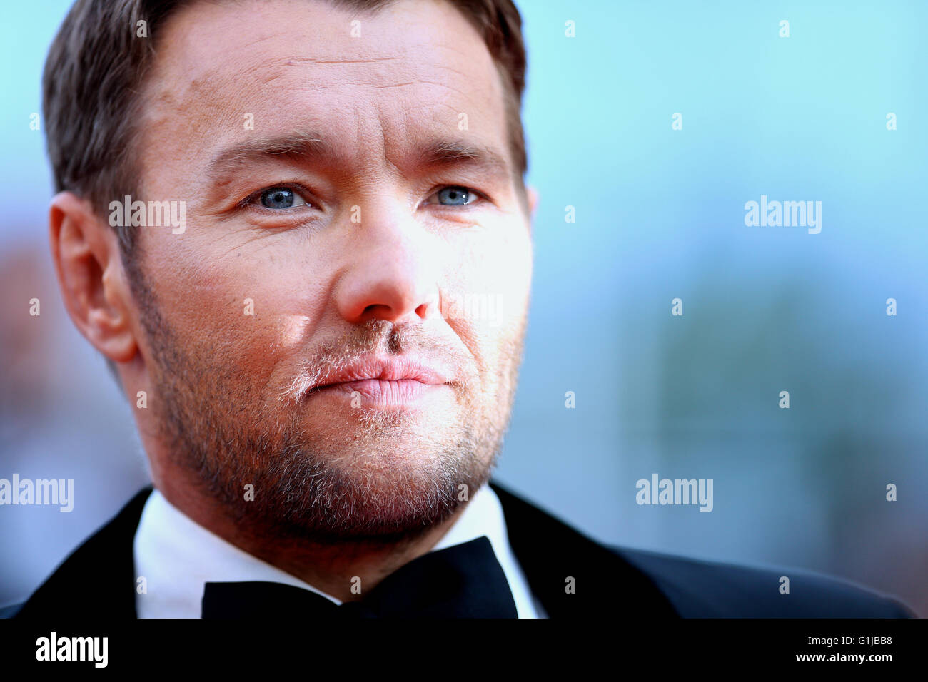 (160516)--CANNES, 16. Mai 2016 (Xinhua)--Darsteller Joel Edgerton auf dem roten Teppich, stellt wie sie für die Vorführung von Filmen "Loving" im Wettbewerb bei der 69. Filmfestspielen in Cannes, Frankreich, 16. Mai 2016. (Xinhua/Jin Yu) Stockfoto