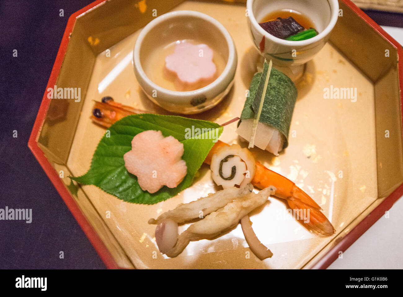 Dekorative japanische Food-Design in einer box Stockfoto Dekorative japanische Food-Design in einer box Stockfoto