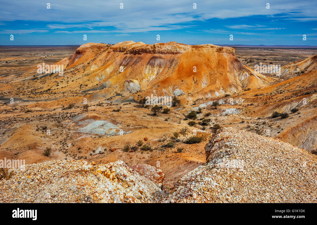 Painted Desert, viele Schattierungen von orange, gelb und weiß Schiefer, Arckaringa Hügel, Arckaringa Station, South Australia Stockfoto