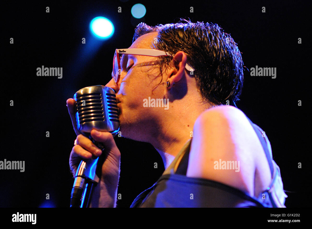 BARCELONA - SEP 8: Micah P. Hinson (Band) führt Trompe le Monde Rekord von Pixies im Apolo. Stockfoto