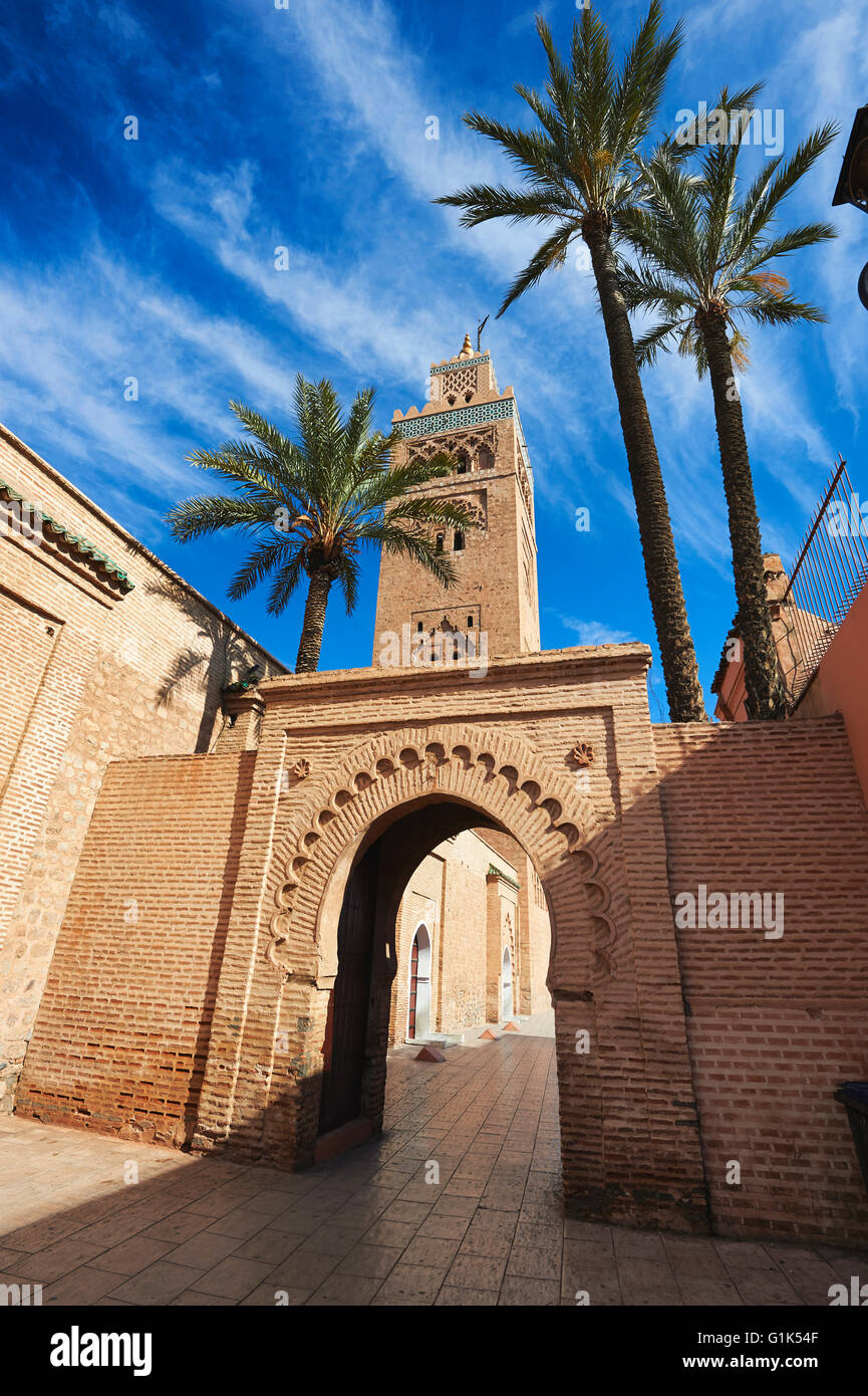 Die Koutoubia-Moschee fertiggestellt 1199 mit einem Quadrat Berber Minarett, Marrakesch (Marrakech), Marokko Stockfoto