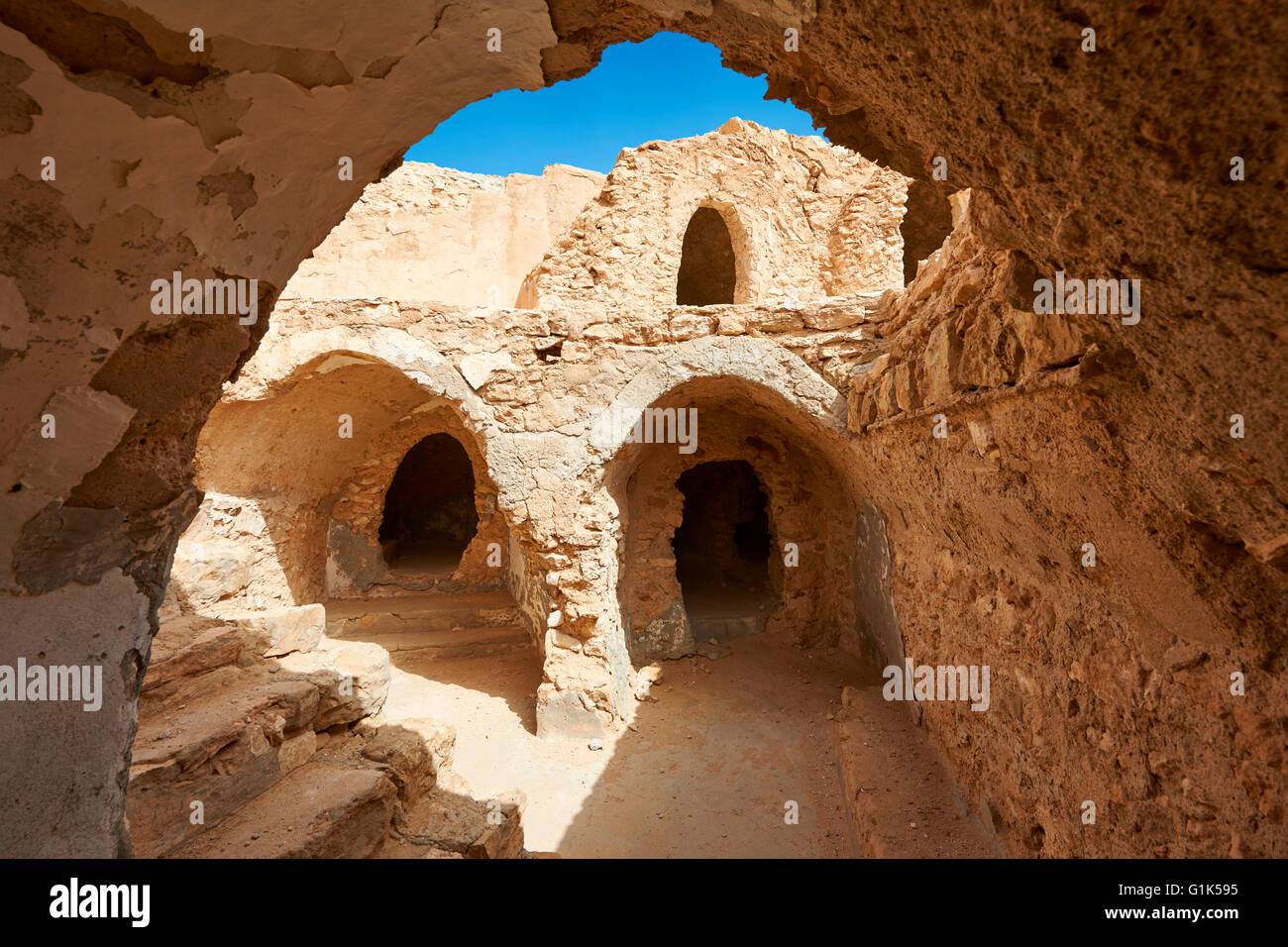 Die nördlichen Sahara Schlamm Ziegel Ghorfa Lagerung Kornkammern (Ksar) des Hedada oder Hadada, in der Nähe von Tetouin, Tunesien. Stockfoto