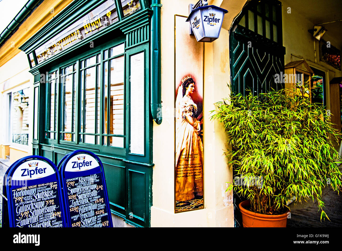 Restaurant "Sissi" in Baden bei Wien, Österreich; Restaurant in Baden Bei Wien, Österreich Stockfoto Restaurant "Sissi" in Baden bei Wien, Österreich; Restaurant in Baden Bei Wien, Österreich Stockfoto