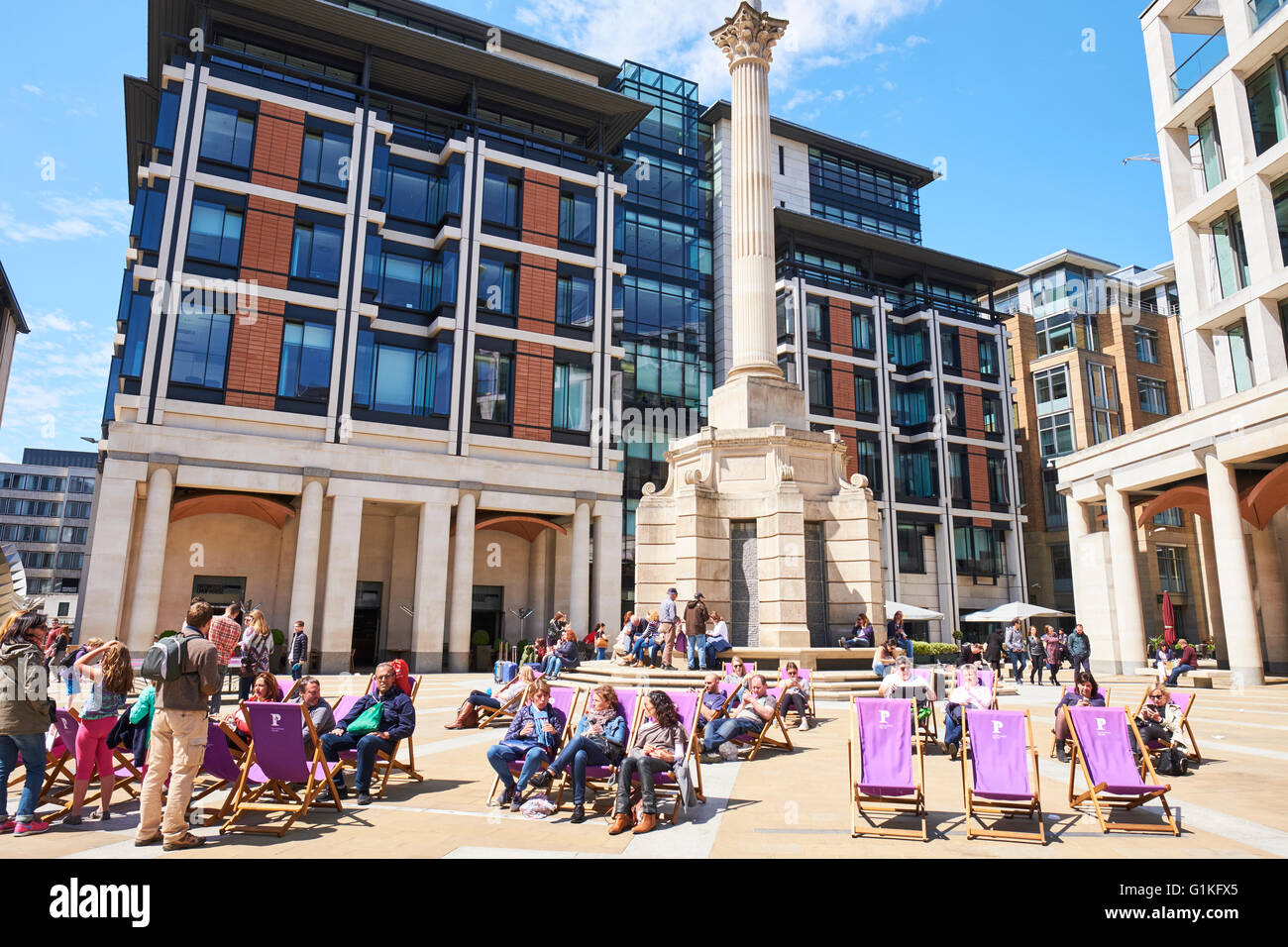 Paternoster Square in der Nähe von St. Pauls Cathedral London UK Stockfoto