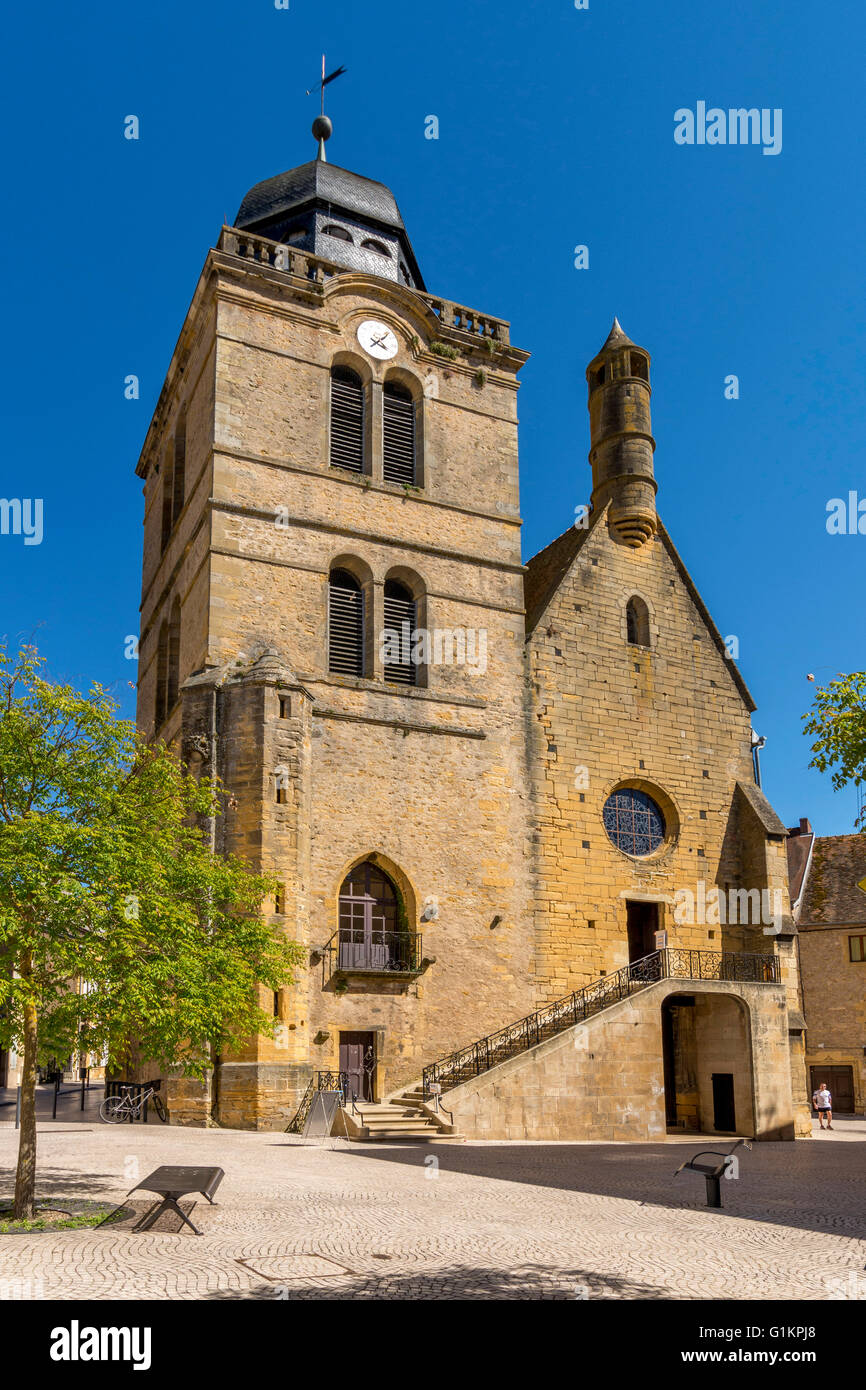 Paray le Monial. Die 16C Turm von St. Nicolas, der Glockenturm der alten Kirche St. Nicolas. Saône et Loire. Frankreich Stockfoto