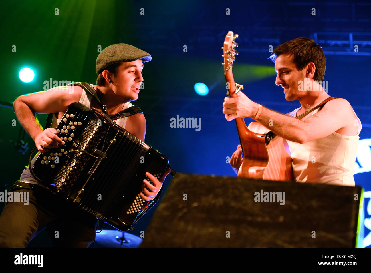 BILBAO, Spanien - NOV 01: La Moda (Band) live-Musik-Show am Bime Festival am 1. November 2014 in Bilbao, Spanien. Stockfoto