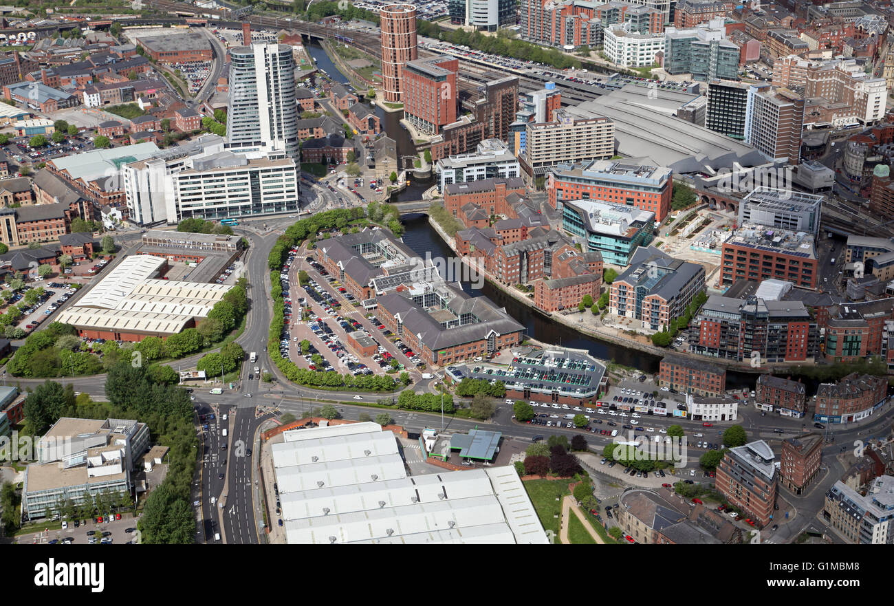 Luftbild von Süden Leeds entlang dem Fluss Aire einschließlich Asda HQ, UK Stockfoto