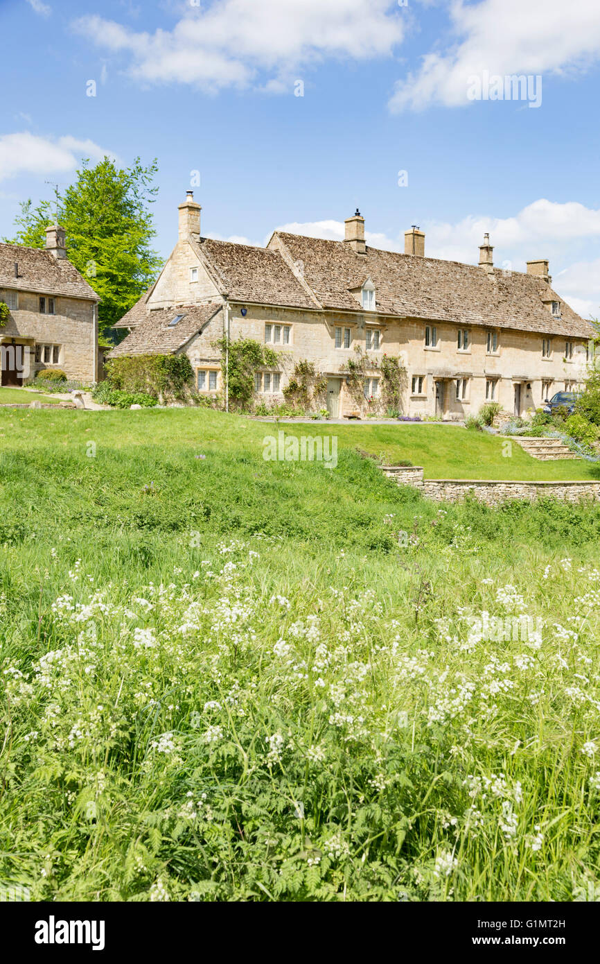 Die malerischen Cotswold Dorf von kleinen Barrington, Gloucestershire, England, UK Stockfoto
