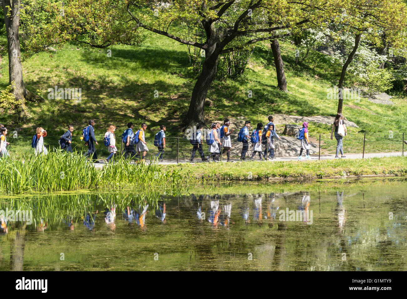 Das Harlem Meer ist ein kleines Gewässer am nördlichen Rand des Central Park in New York City, USA Stockfoto