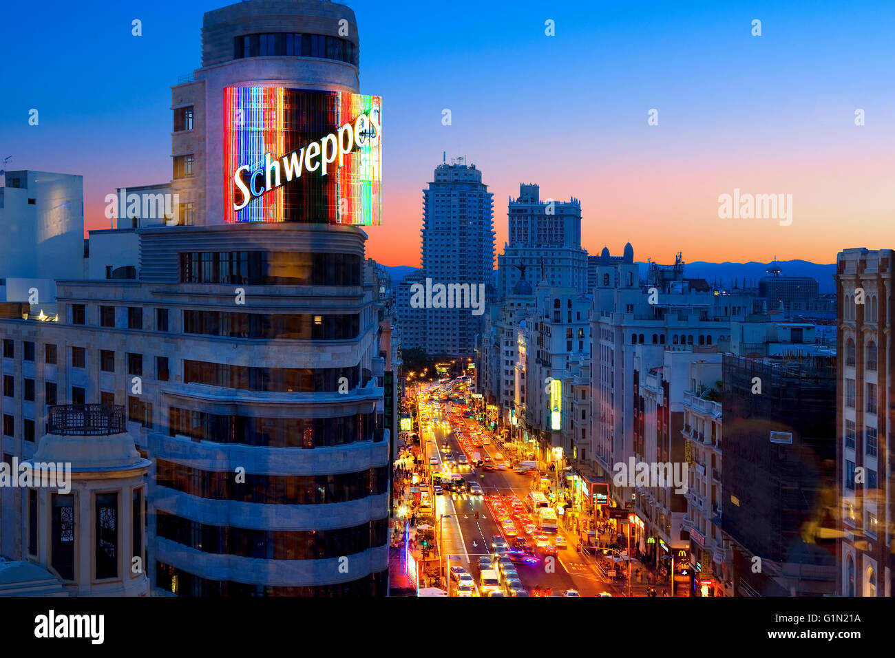 Die Gran Via in Madrid Stockfoto