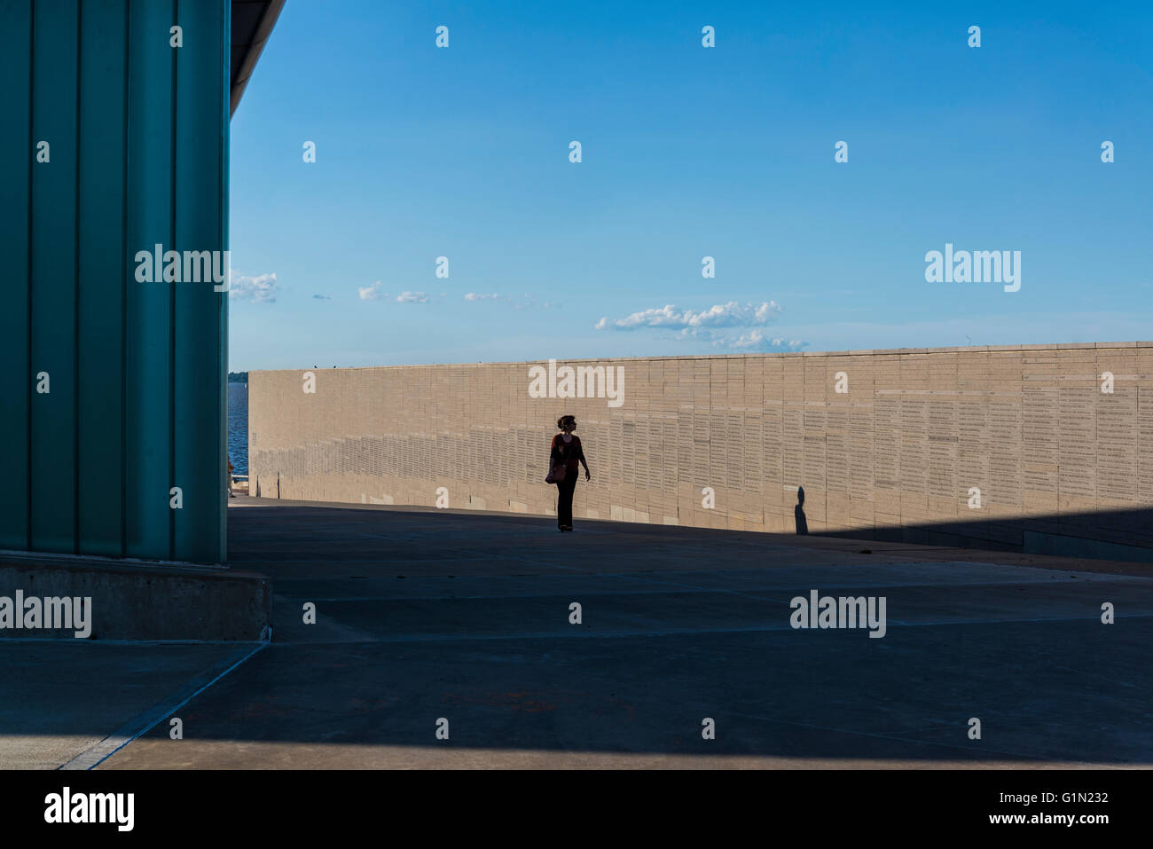 Denkmal für die Opfer des Staatsterrorismus, Parque De La Memoria, Erinnerung Park, Buenos Aires, Argentinien Stockfoto