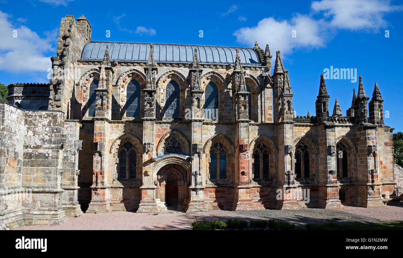 Rosslyn-Kapelle, Roslin, Midlothian, Schottland. VEREINIGTES KÖNIGREICH. Fotografiert von außerhalb der Kapellen Gründen Stockfoto