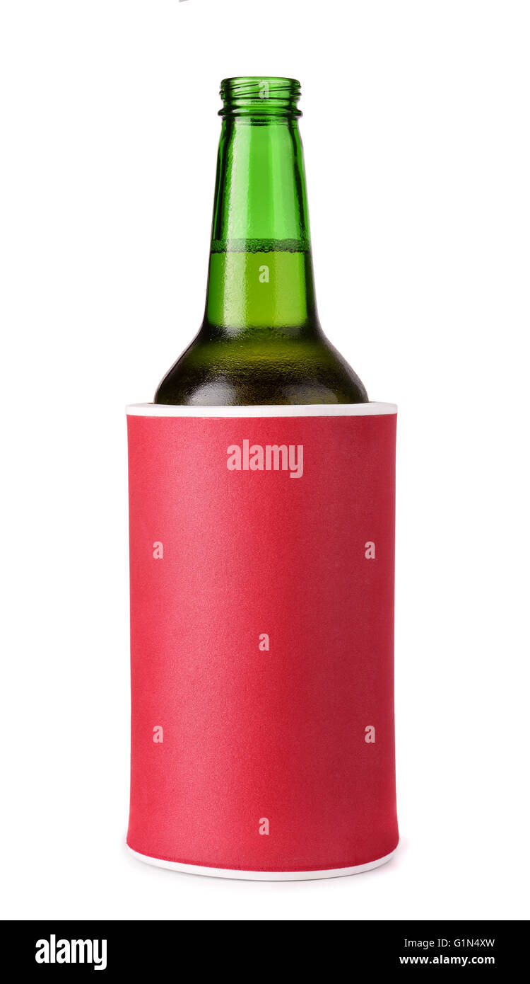 Bierflasche in Dämmstoffhalter Schaum isoliert auf weiss Stockfoto