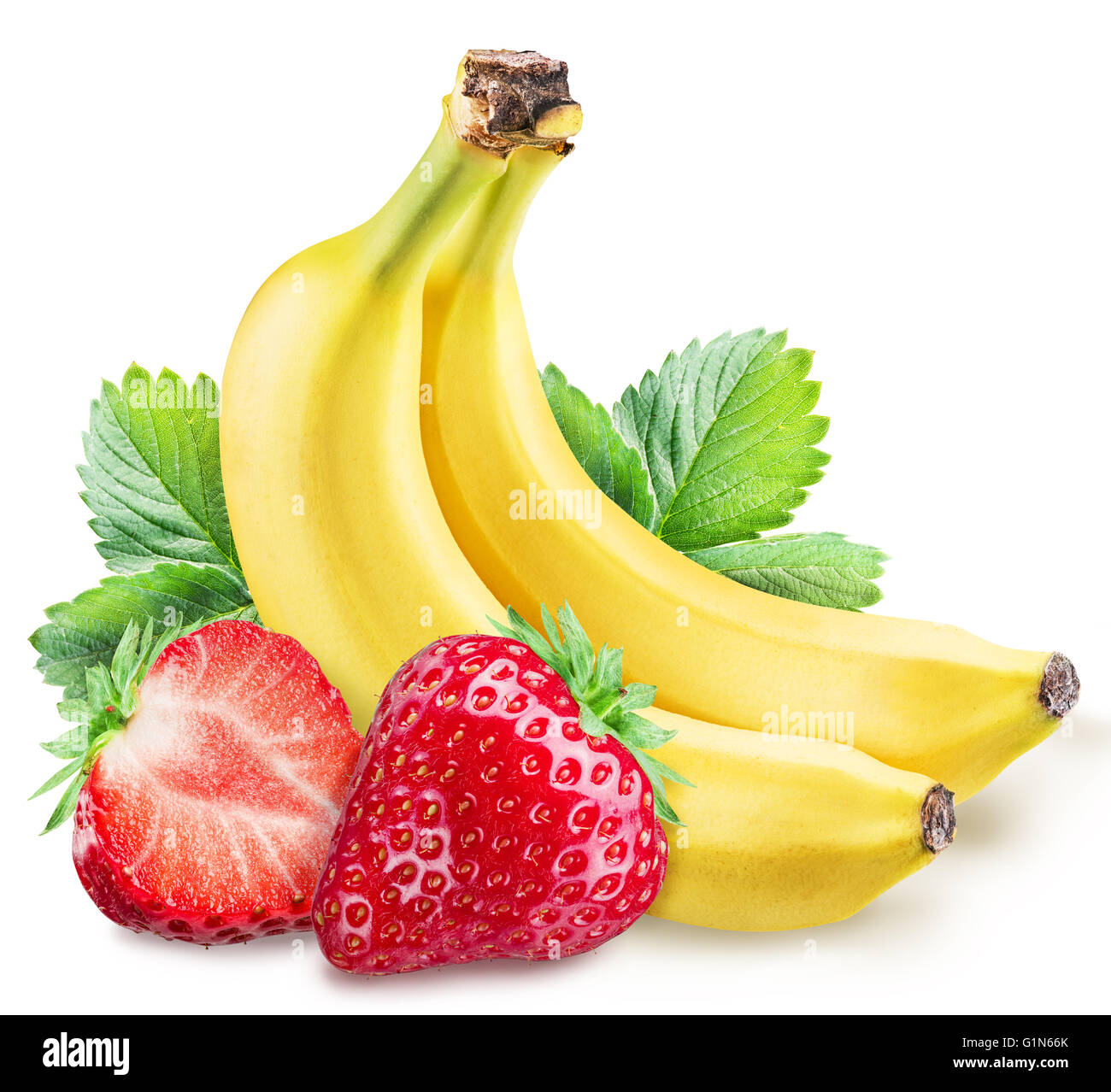 Erdbeeren und Bananen. Datei enthält Beschneidungspfade. Stockfoto