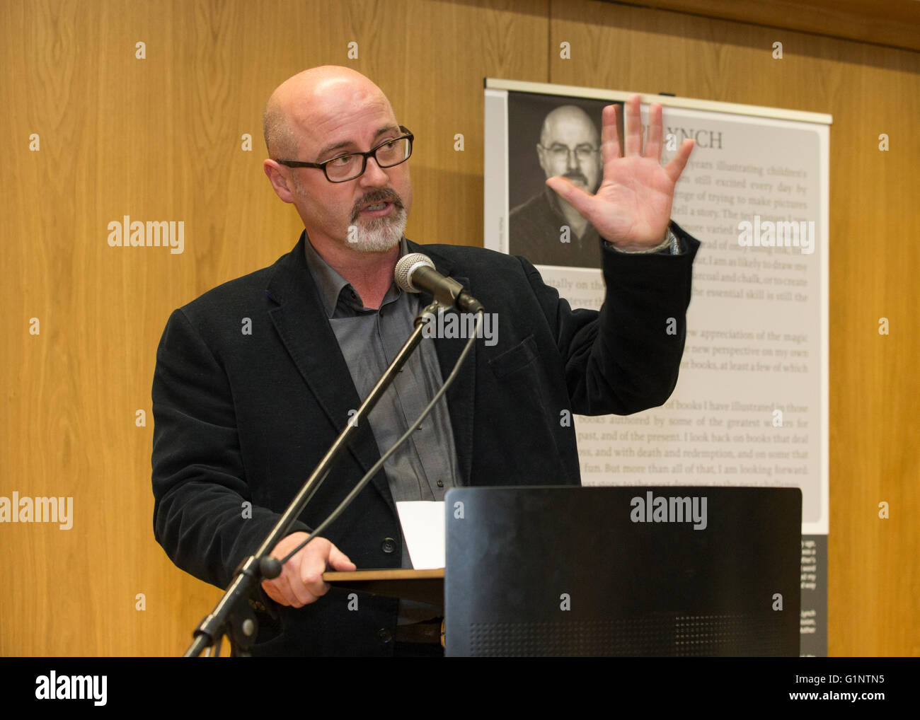 Der irische Autor und Illustrator PJ Lynch wurde als vierte Laureate na nÓg, Irlands Laureate für Kinderliteratur, bekannt gegeben. Stockfoto