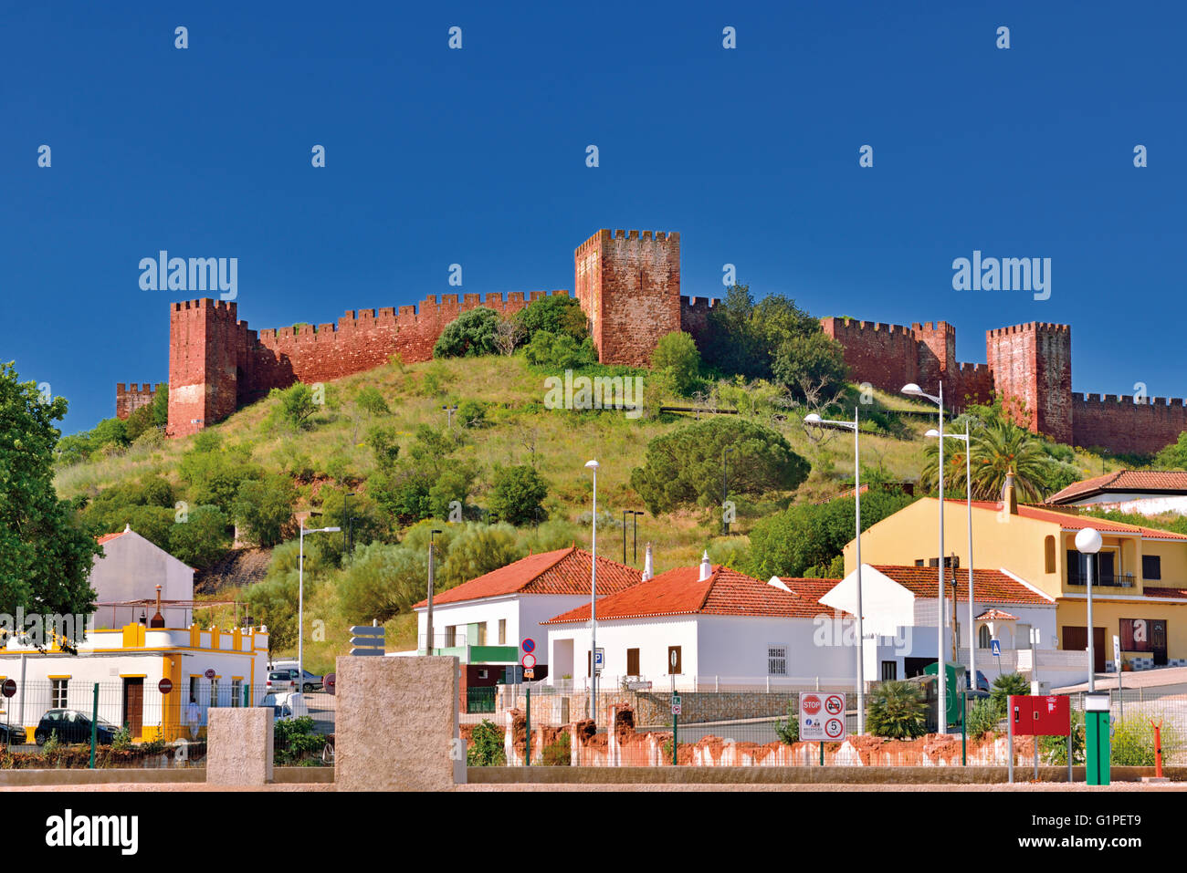 Portugal, Algarve: Blick nach maurischen Burg von Silves Stockfoto