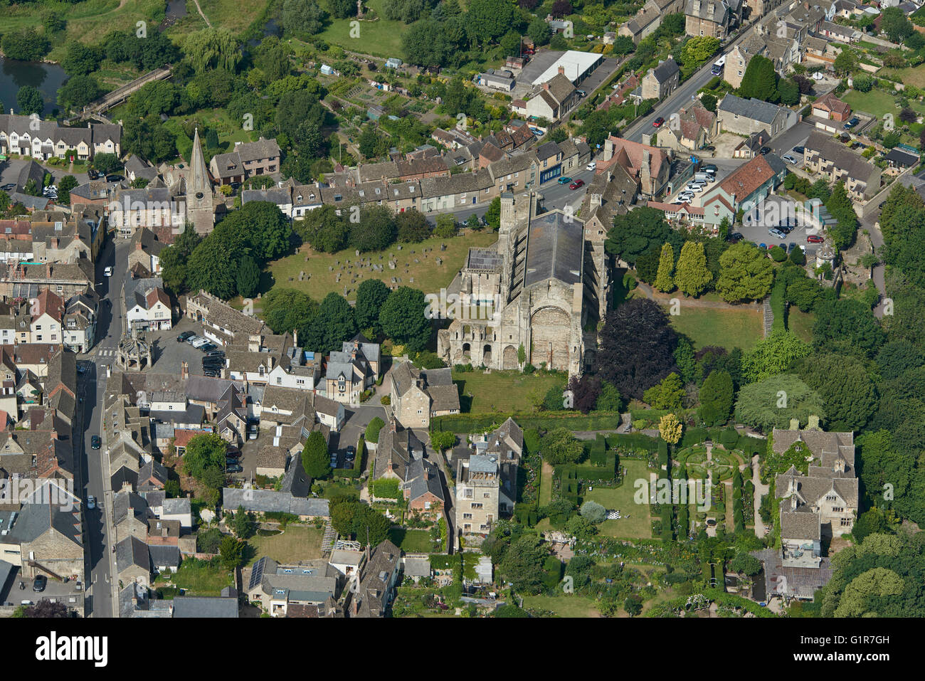 Eine Luftaufnahme von Malmesbury Abbey in Wiltshire Stockfoto