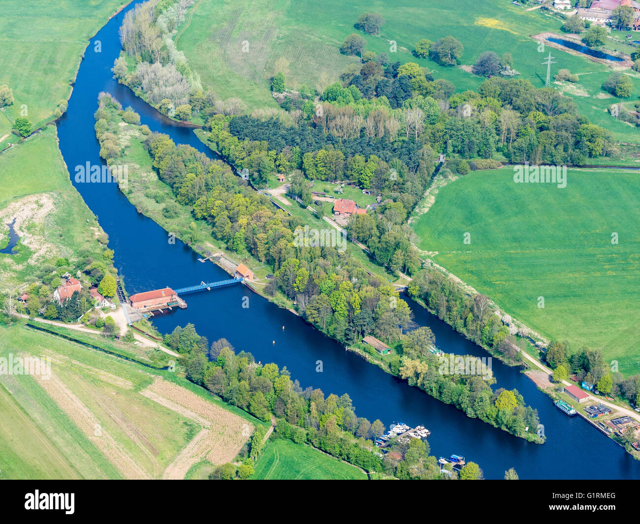Fluss-Niederung westlich von Celle, Wasser Kraftwerk Oldau, Niedersachsen, Deutschland Stockfoto
