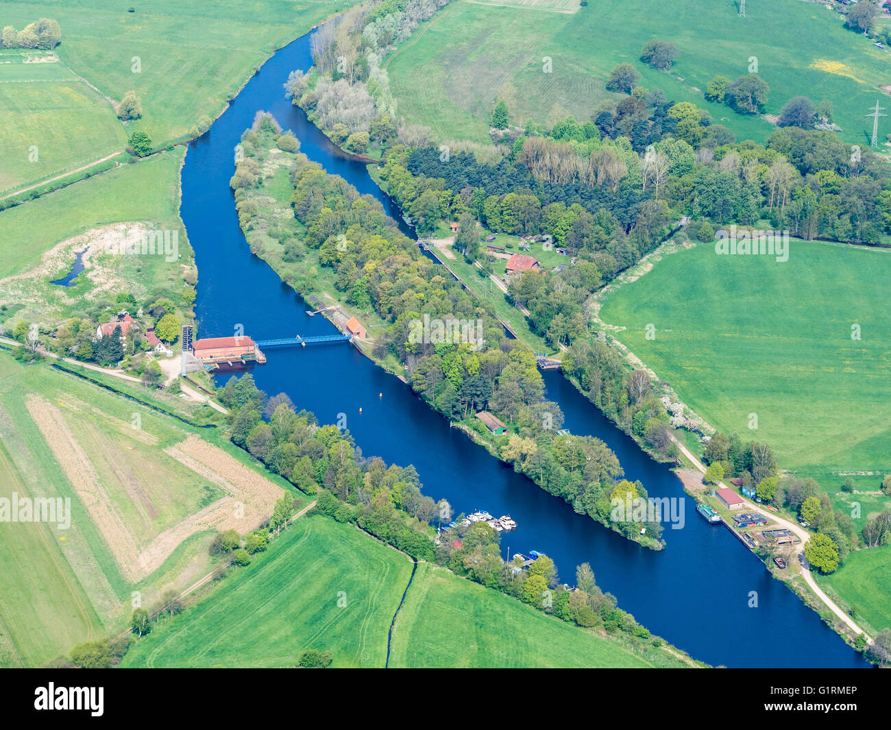 Fluss-Niederung westlich von Celle, Vakuumschleuse Marklendorf, Niedersachsen, Deutschland Stockfoto