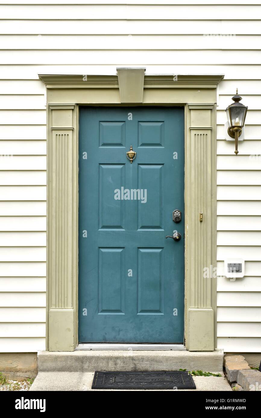 Eine grüne Wohnhaus Tür Stockfoto