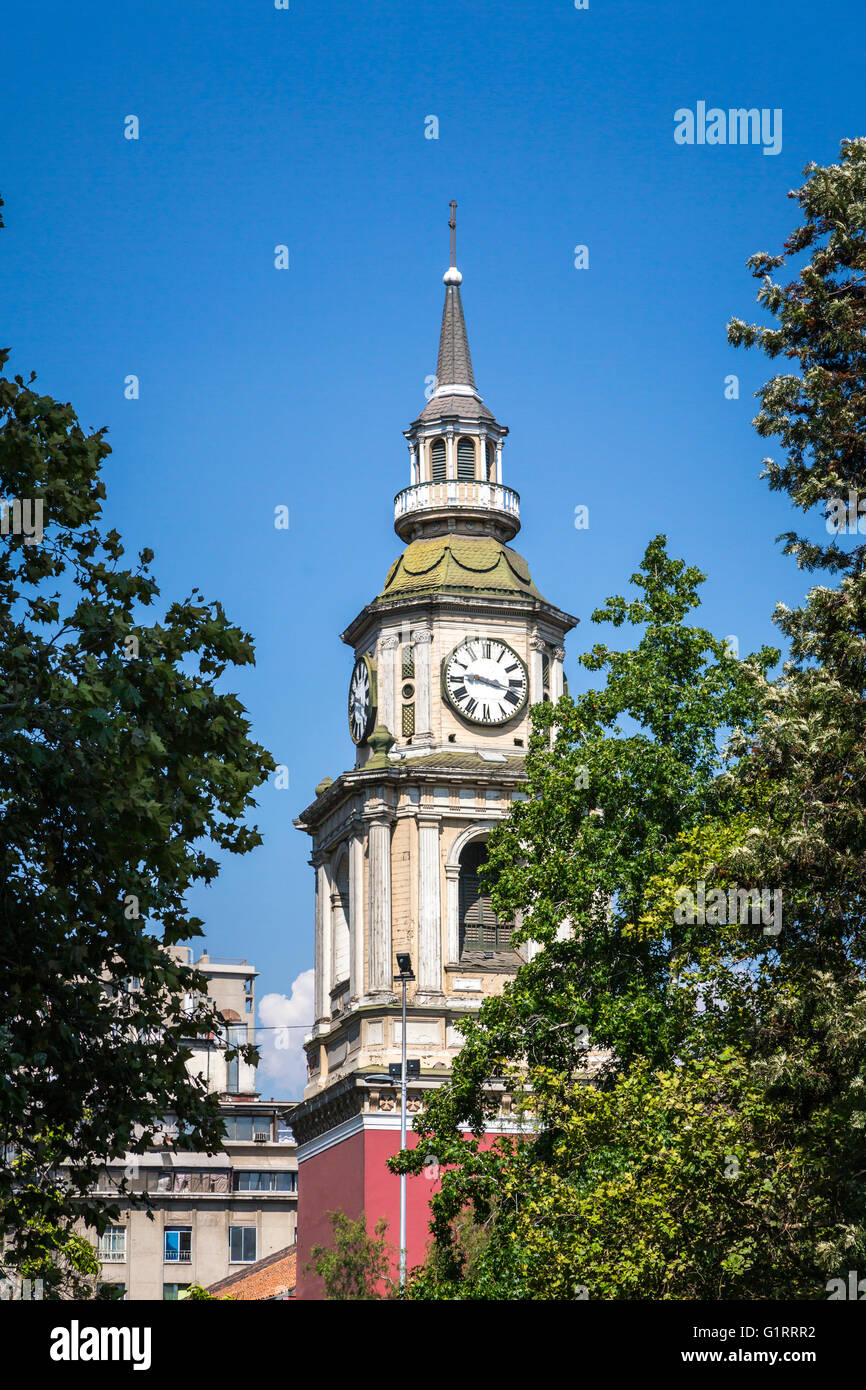 Der Uhrturm der historischen San Francisco-Kirche in der Innenstadt von Santiago, Chile, Südamerika. Stockfoto