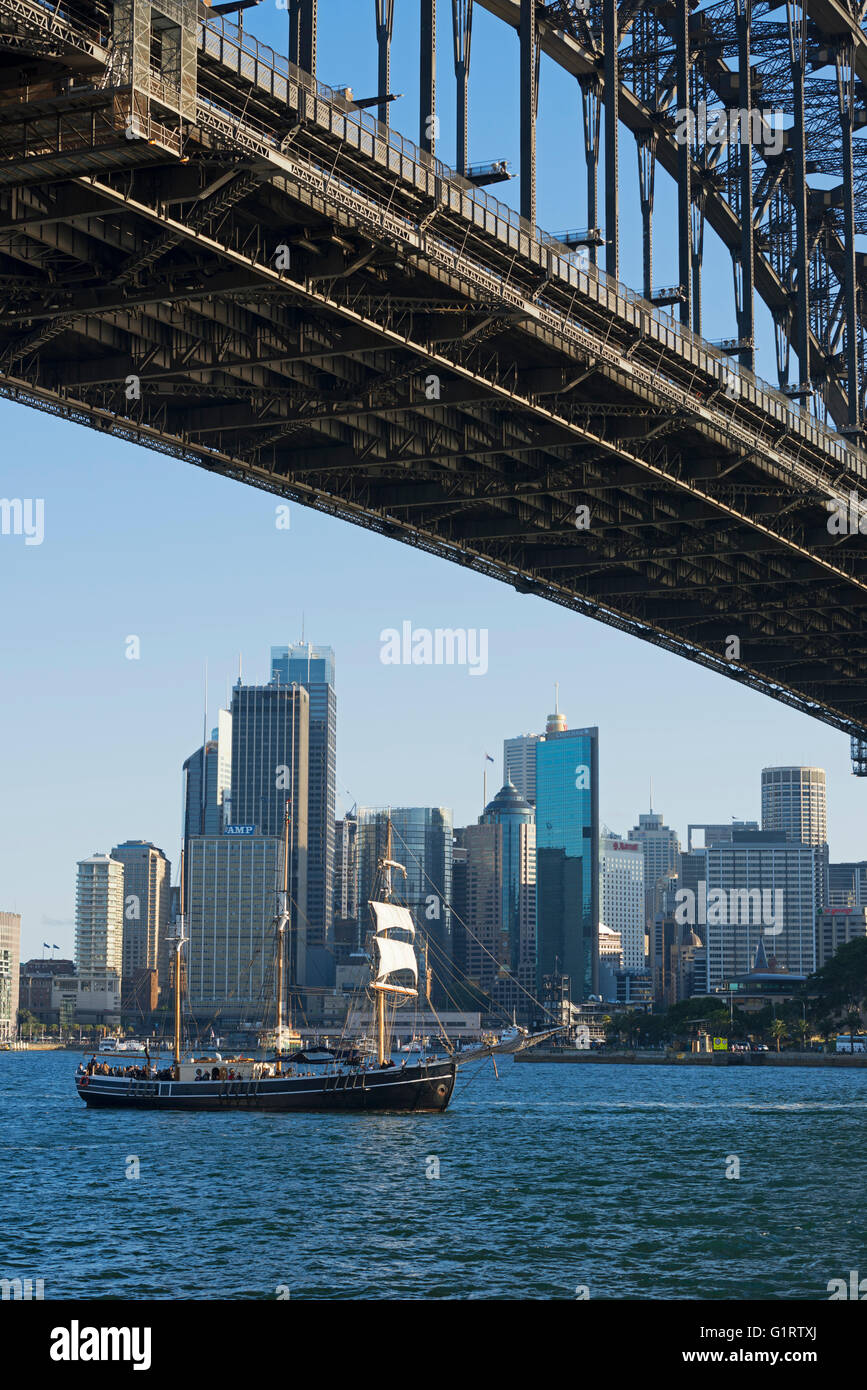 Die Sydney Harbour Bridge und finanzielle discrict, Sydney, New South Wales, Australien Stockfoto