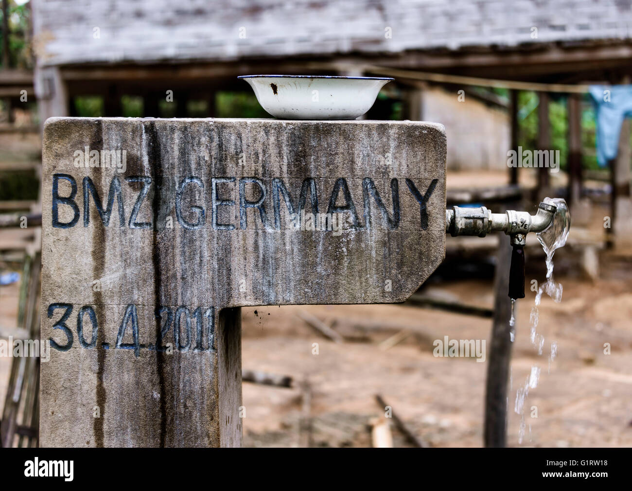 Projekt-Wasserleitung, deutsche Wasserversorgung, deutscher Entwicklungshilfe des Bundesministerium für wirtschaftliche Zusammenarbeit und Stockfoto