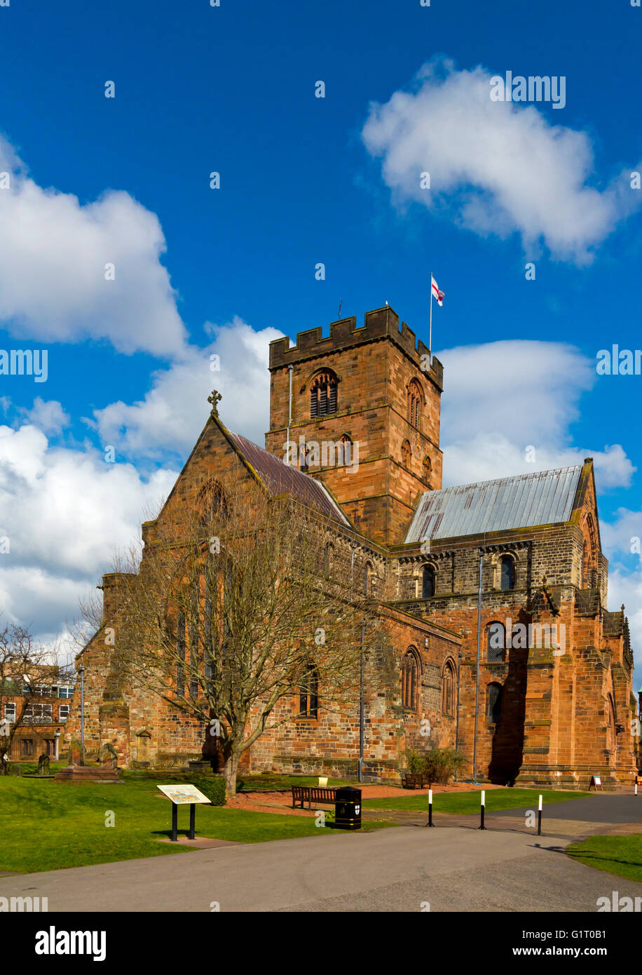 Kathedrale-Kirche der Heiligen und ungeteilten Dreifaltigkeit oder Carlisle Kathedrale erbaut etwa 1122 in Carlisle Cumbria England UK Stockfoto