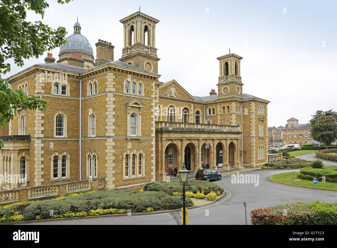 Princess Park Manor, New Southgate, London. Eine riesige viktorianischen Irrenanstalt in den 1990er Jahren in Luxuswohnungen umgewandelt. Stockfoto