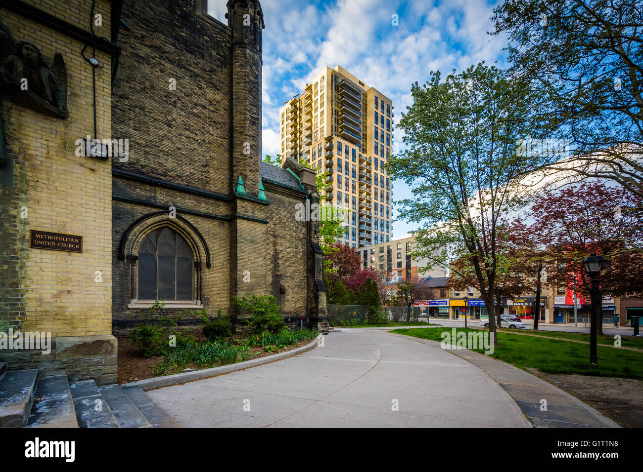 Vereinigte Metropolitankirche und einen Gehweg in Toronto, Ontario. Stockfoto