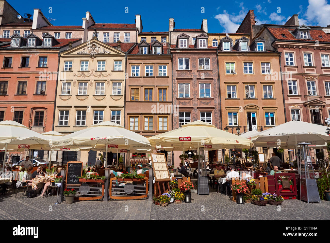 Traditionelle Stadthäuser am Marktplatz der Altstadt in Warschau, Polen Stockfoto