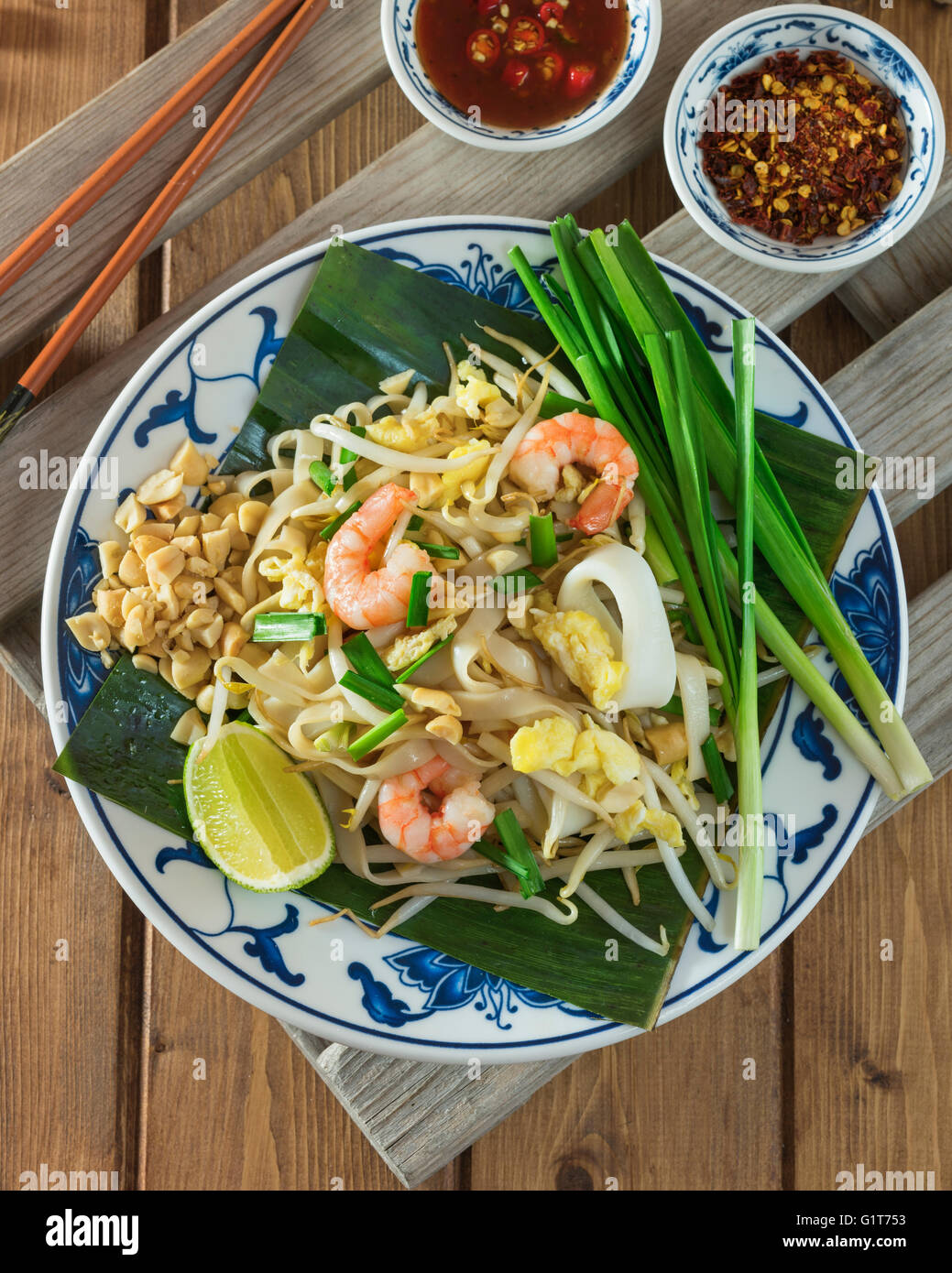 Pad Thai mit Meeresfrüchten. Thailand-Nudelgericht Stockfoto