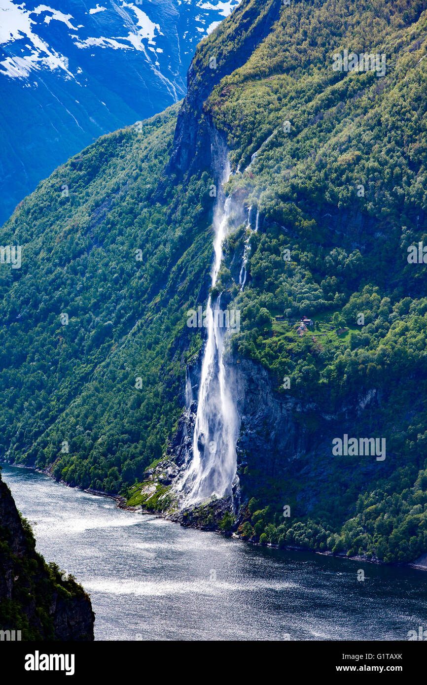 Norwegen sieben schwestern berge Fotos und Bildmaterial in hoher