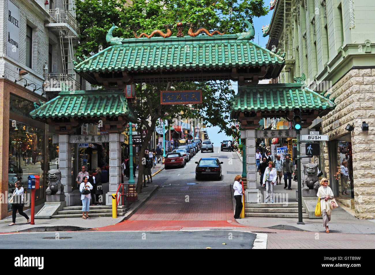 San Francisco, Alltag in Chinatown Nachbarschaft: seit 1848 gegründet, ist die älteste Chinatown in Nordamerika Stockfoto