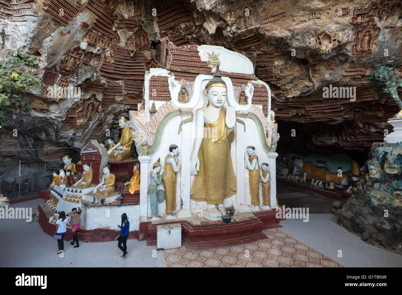 Kaw-Goon (oder Kawgun) Höhle Tempel, Mon-Staat, Birma (Myanmar) Stockfoto