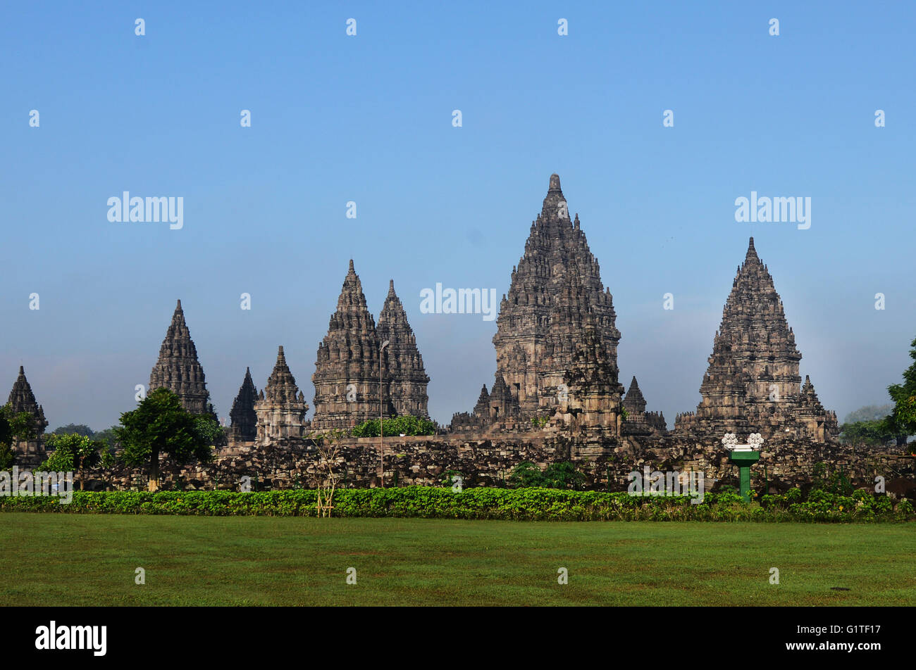 Der schöne Prambanan-Tempel in Zentraljava, Indonesien. Stockfoto